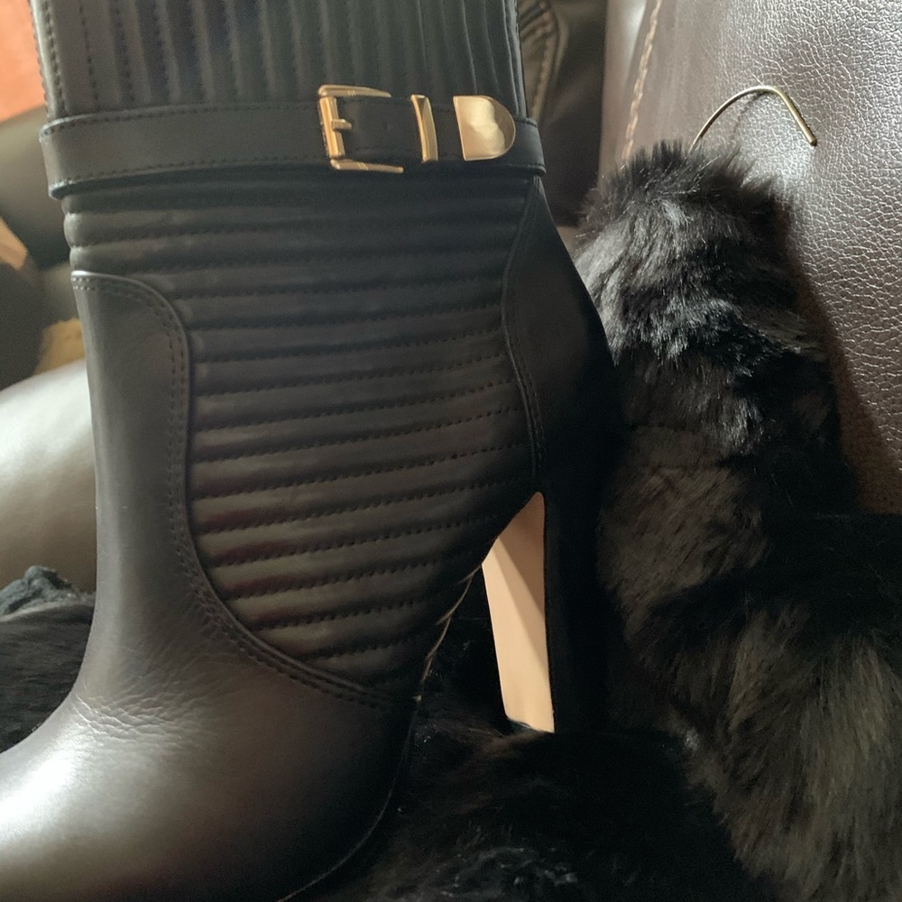 Black boot